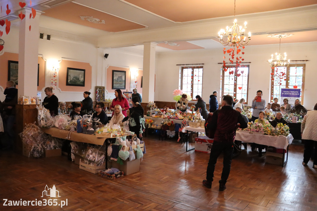 Fotorelacja: Kiermasz Wielkanocny w Pałacyku nad Wartą w Zawierciu