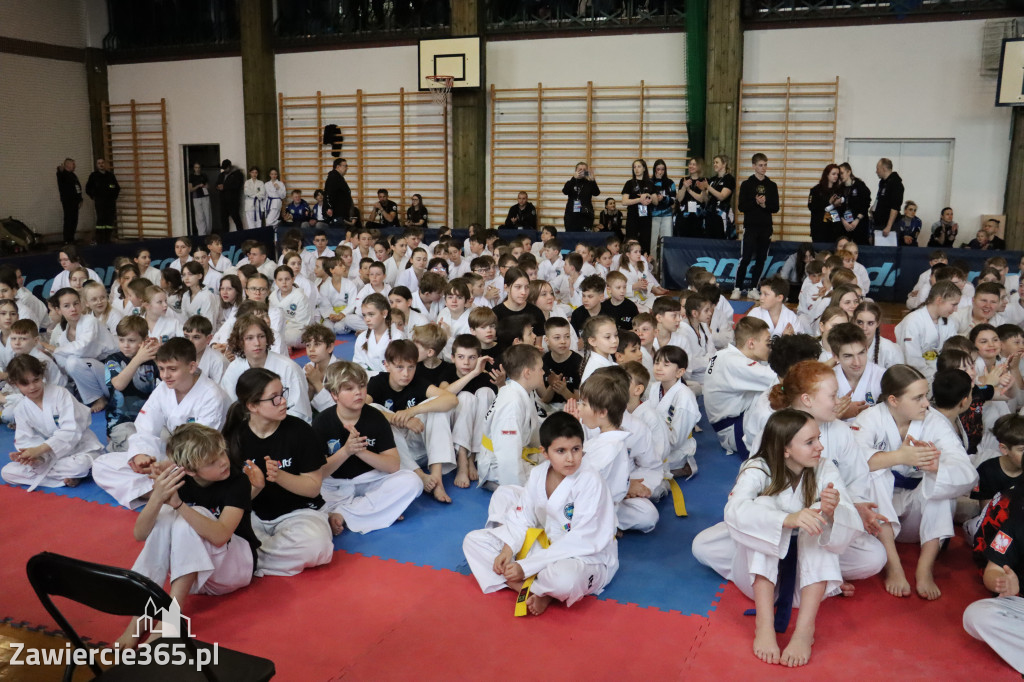 Fotorelacja: Zawody Taekwon-do Jura Cup oraz Międzywojewódzkie Mistrzostwa Juniorów w Łazach