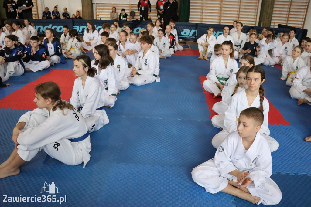 Fotorelacja: Zawody Taekwon-do Jura Cup oraz Międzywojewódzkie Mistrzostwa Juniorów w Łazach