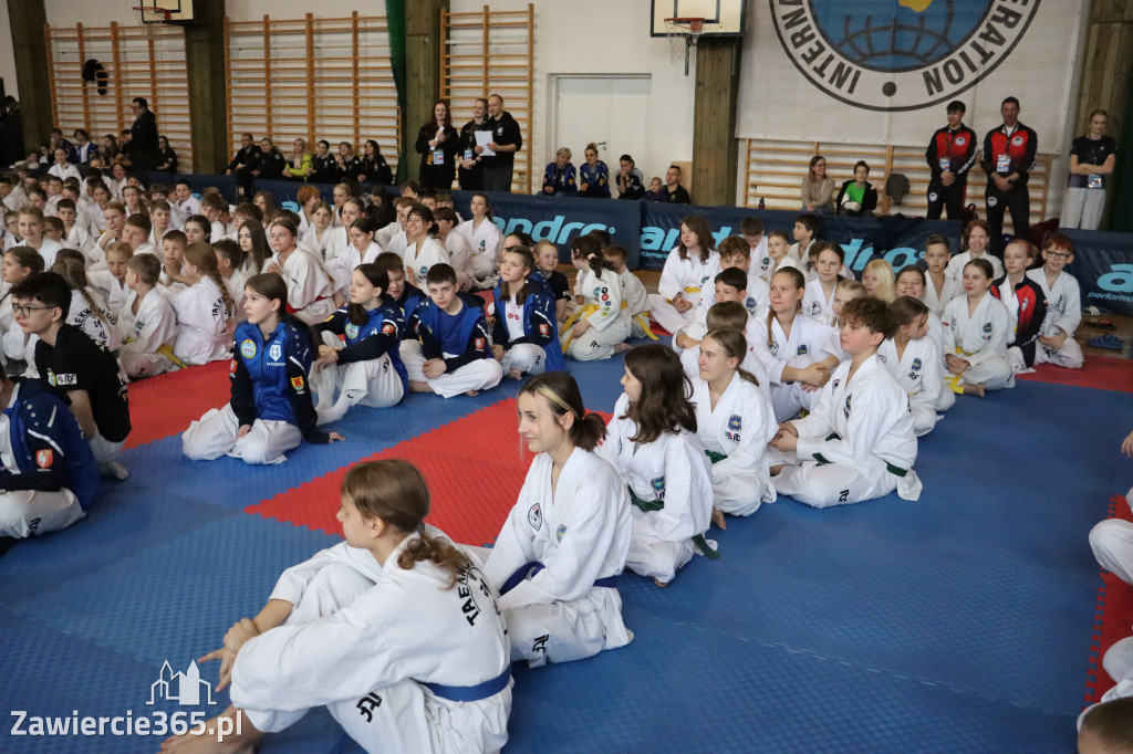 Fotorelacja: Zawody Taekwon-do Jura Cup oraz Międzywojewódzkie Mistrzostwa Juniorów w Łazach