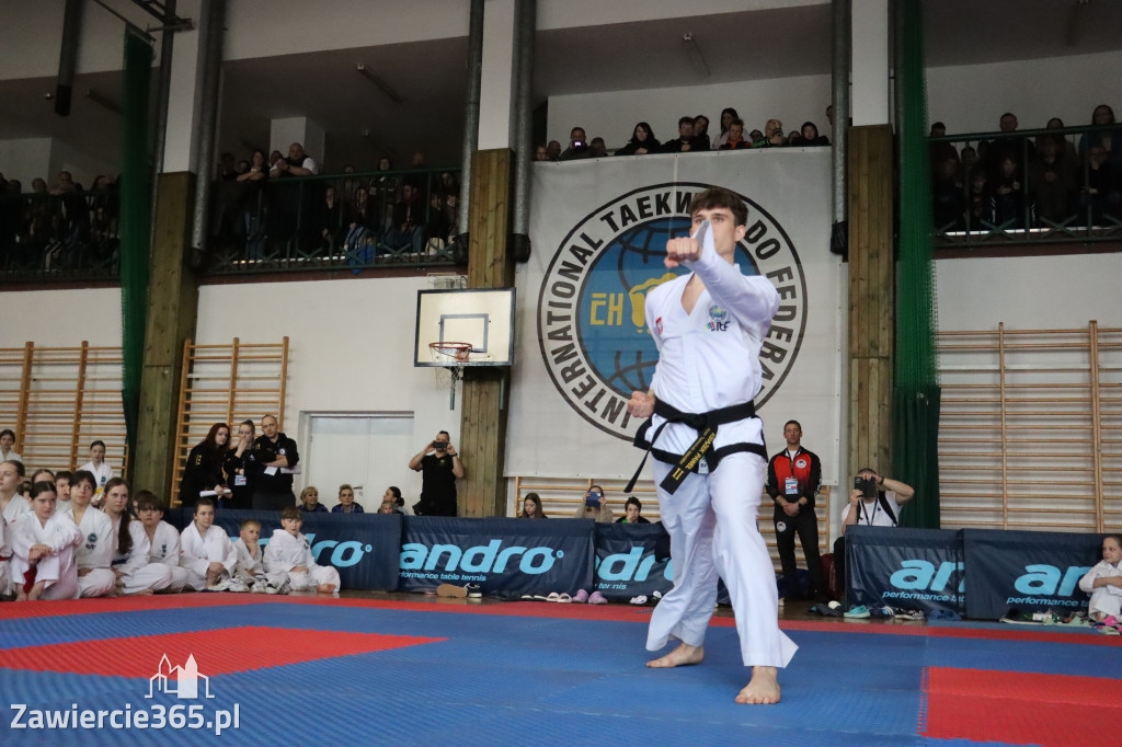 Fotorelacja: Zawody Taekwon-do Jura Cup oraz Międzywojewódzkie Mistrzostwa Juniorów w Łazach