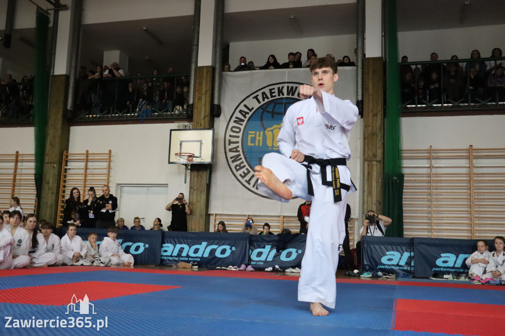 Fotorelacja: Zawody Taekwon-do Jura Cup oraz Międzywojewódzkie Mistrzostwa Juniorów w Łazach