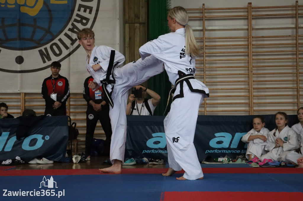 Fotorelacja: Zawody Taekwon-do Jura Cup oraz Międzywojewódzkie Mistrzostwa Juniorów w Łazach