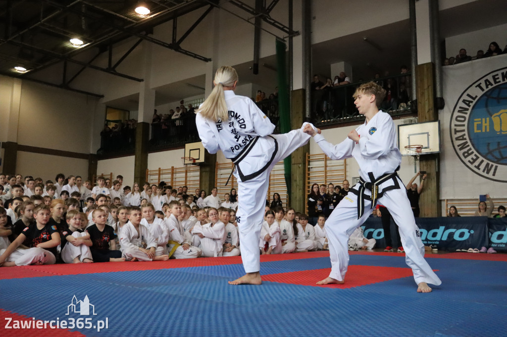 Fotorelacja: Zawody Taekwon-do Jura Cup oraz Międzywojewódzkie Mistrzostwa Juniorów w Łazach