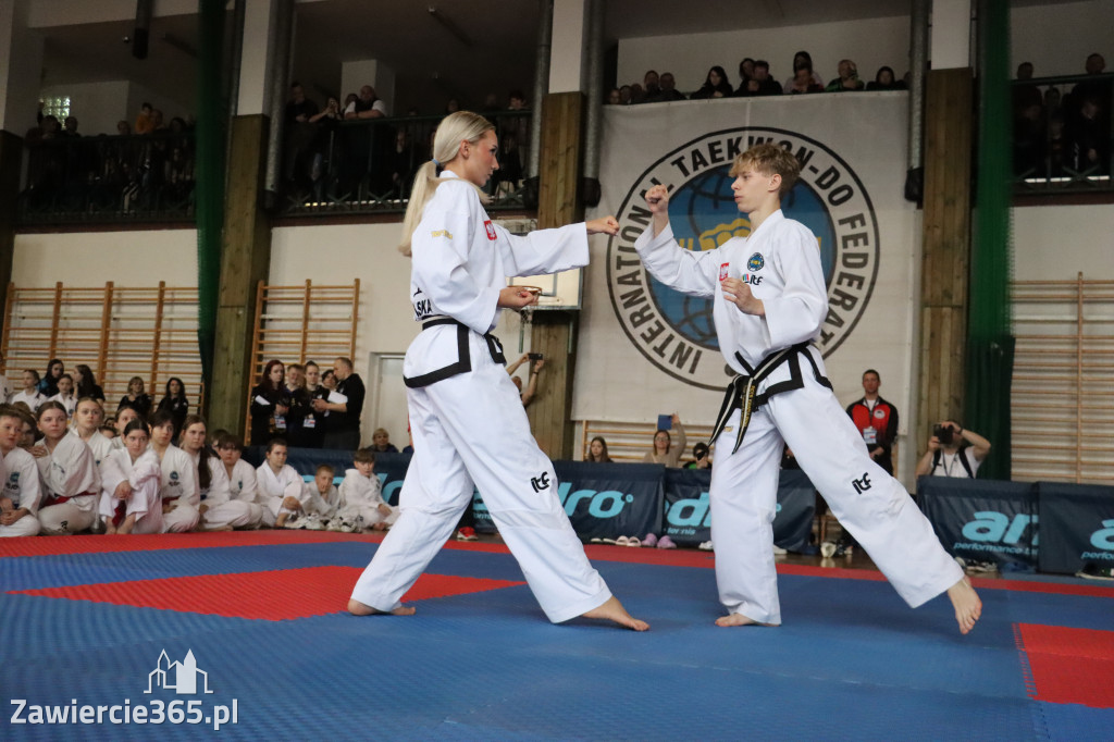 Fotorelacja: Zawody Taekwon-do Jura Cup oraz Międzywojewódzkie Mistrzostwa Juniorów w Łazach