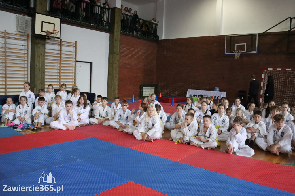 Fotorelacja: Zawody Taekwon-do Jura Cup oraz Międzywojewódzkie Mistrzostwa Juniorów w Łazach