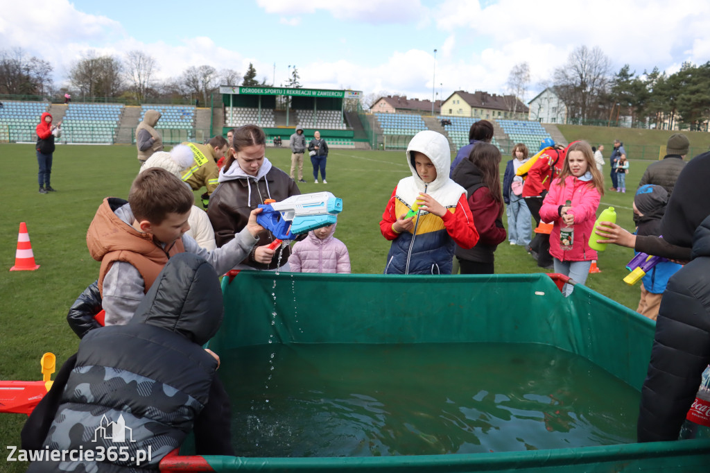 Fotorelacja: Lany Poniedziałek w Zawierciu!