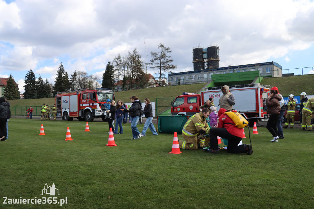 Fotorelacja: Lany Poniedziałek w Zawierciu!