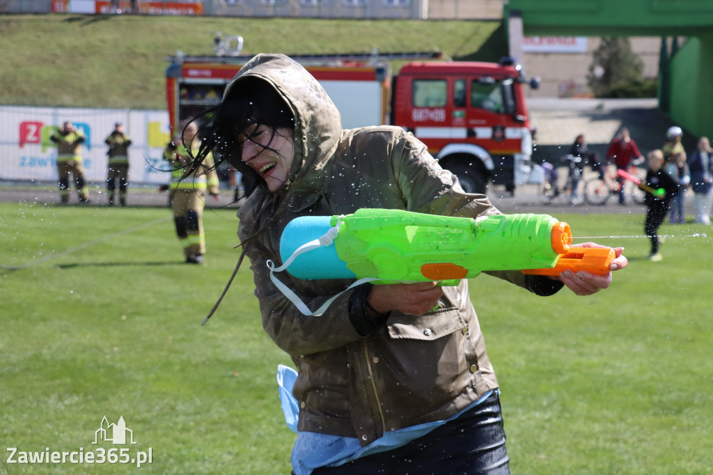 Fotorelacja: Lany Poniedziałek w Zawierciu!