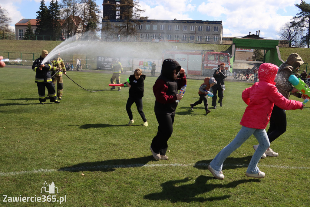 Fotorelacja: Lany Poniedziałek w Zawierciu!