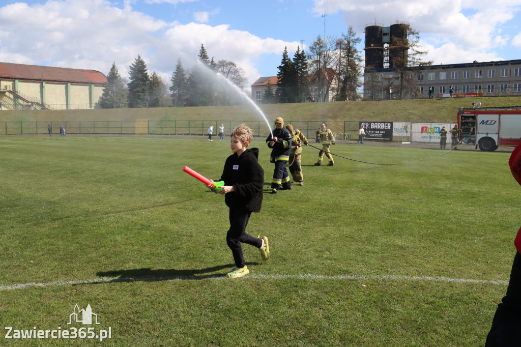 Fotorelacja: Lany Poniedziałek w Zawierciu!