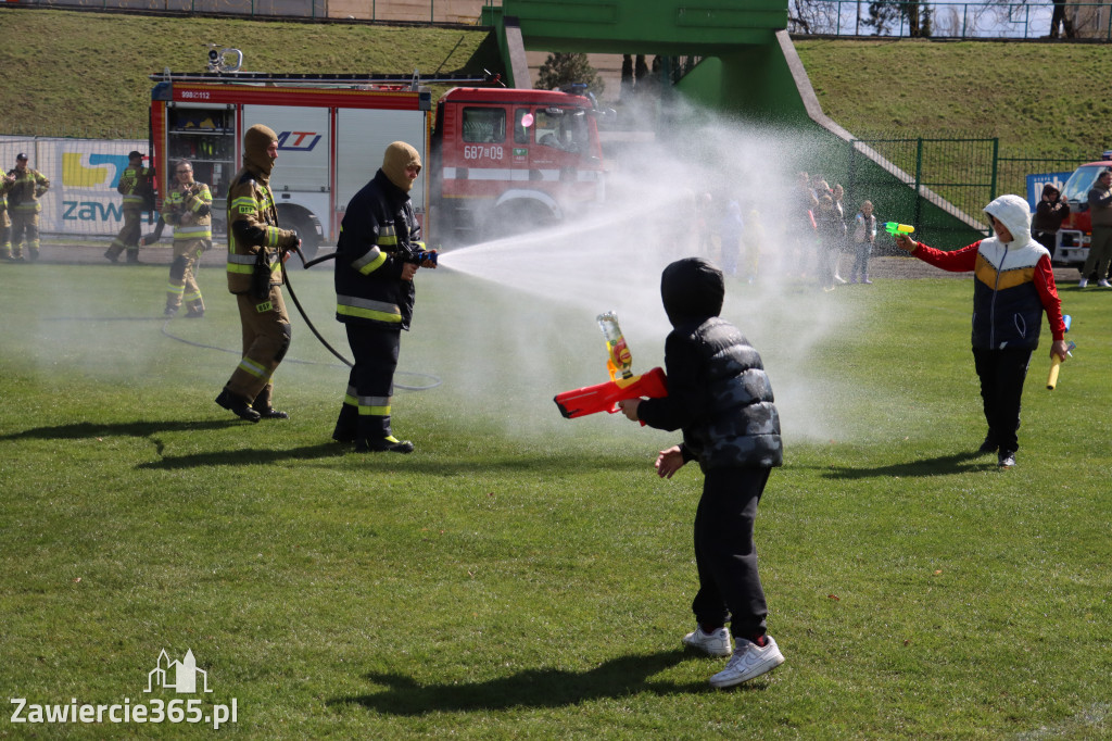 Fotorelacja: Lany Poniedziałek w Zawierciu!