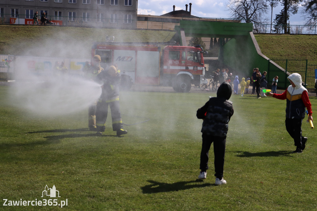 Fotorelacja: Lany Poniedziałek w Zawierciu!