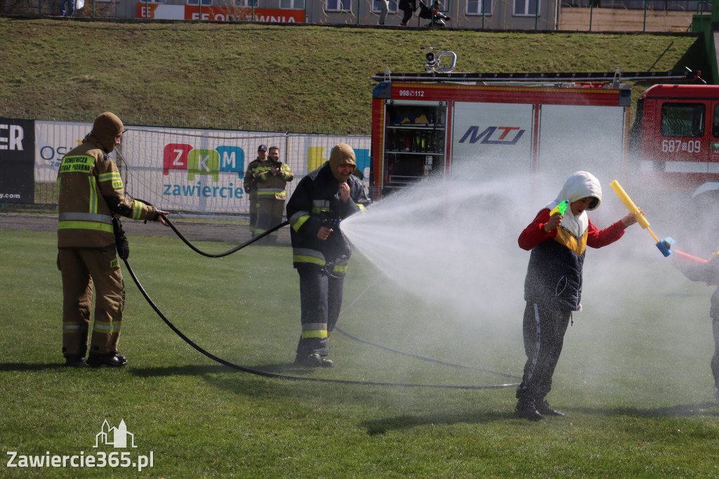 Fotorelacja: Lany Poniedziałek w Zawierciu!
