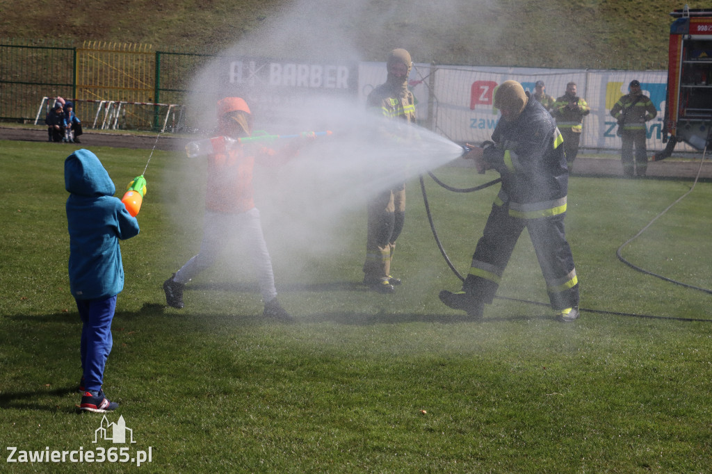 Fotorelacja: Lany Poniedziałek w Zawierciu!
