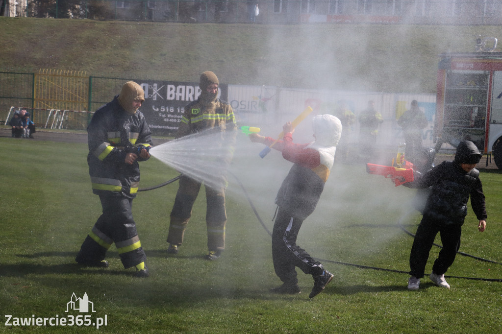 Fotorelacja: Lany Poniedziałek w Zawierciu!