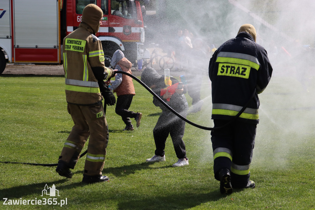 Fotorelacja: Lany Poniedziałek w Zawierciu!
