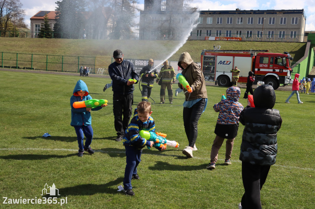 Fotorelacja: Lany Poniedziałek w Zawierciu!