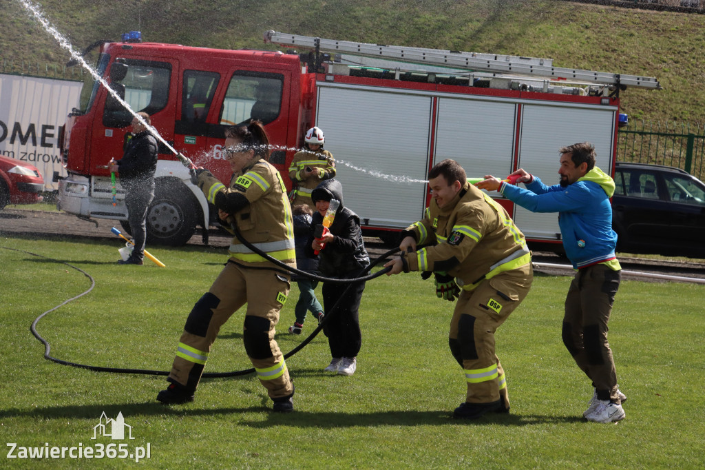 Fotorelacja: Lany Poniedziałek w Zawierciu!