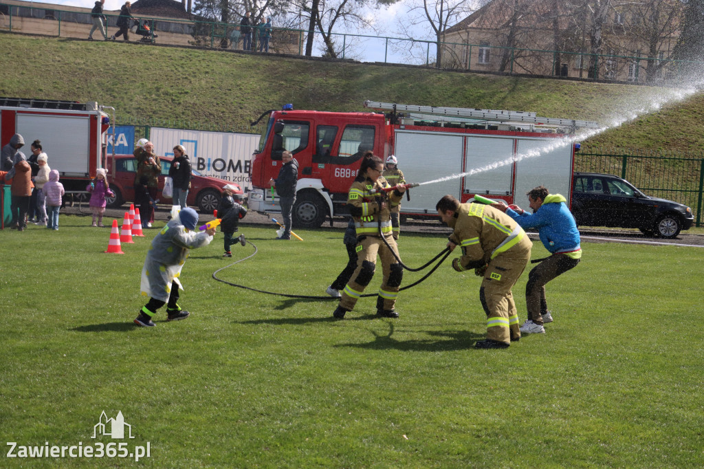 Fotorelacja: Lany Poniedziałek w Zawierciu!