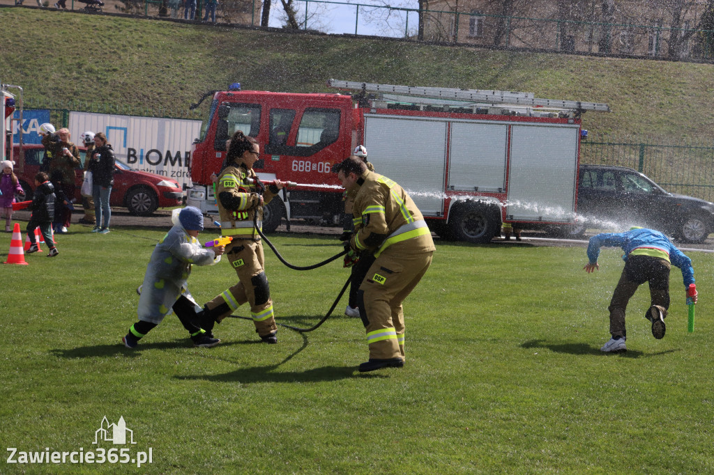 Fotorelacja: Lany Poniedziałek w Zawierciu!