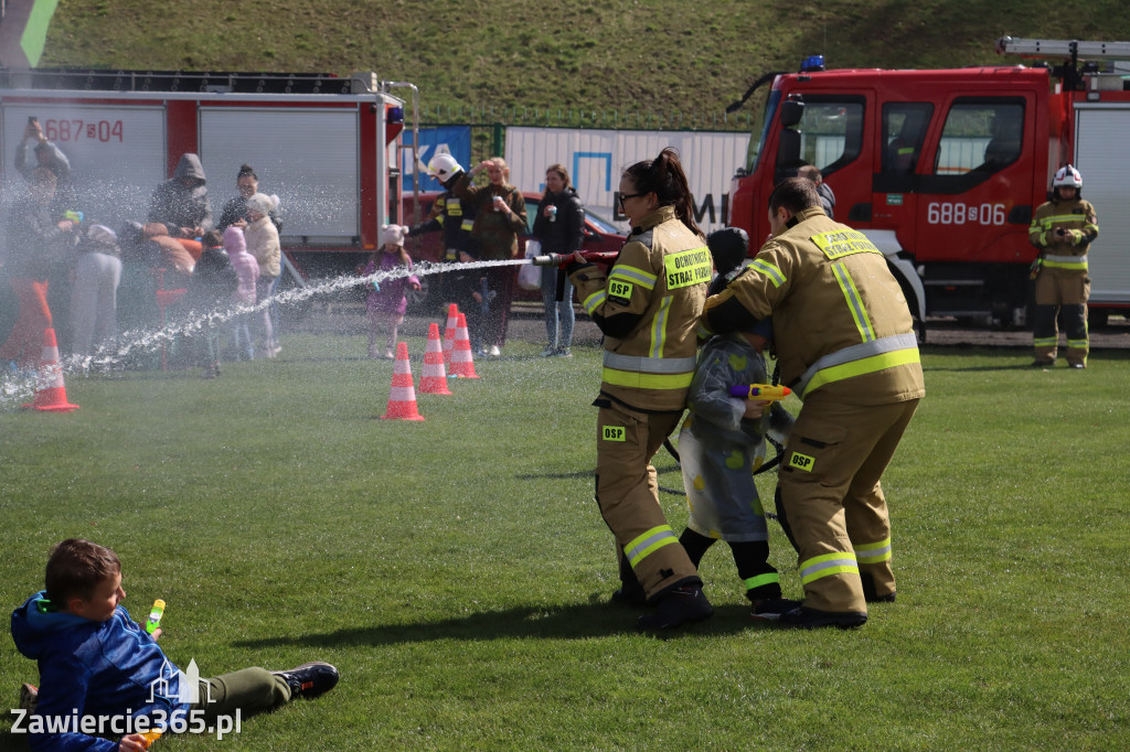 Fotorelacja: Lany Poniedziałek w Zawierciu!
