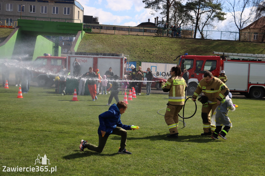 Fotorelacja: Lany Poniedziałek w Zawierciu!