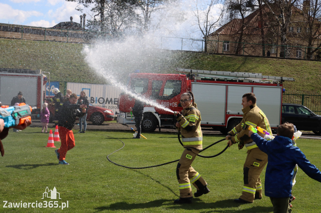 Fotorelacja: Lany Poniedziałek w Zawierciu!