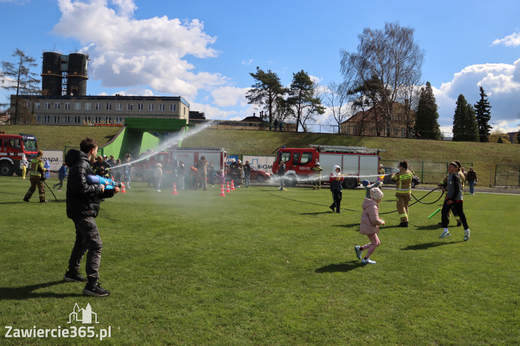 Fotorelacja: Lany Poniedziałek w Zawierciu!