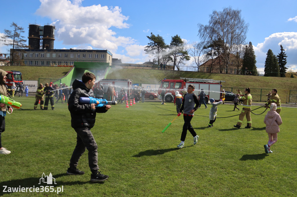 Fotorelacja: Lany Poniedziałek w Zawierciu!