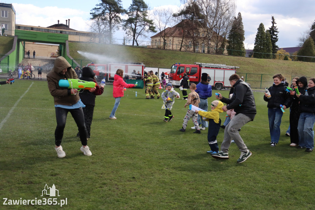 Fotorelacja: Lany Poniedziałek w Zawierciu!