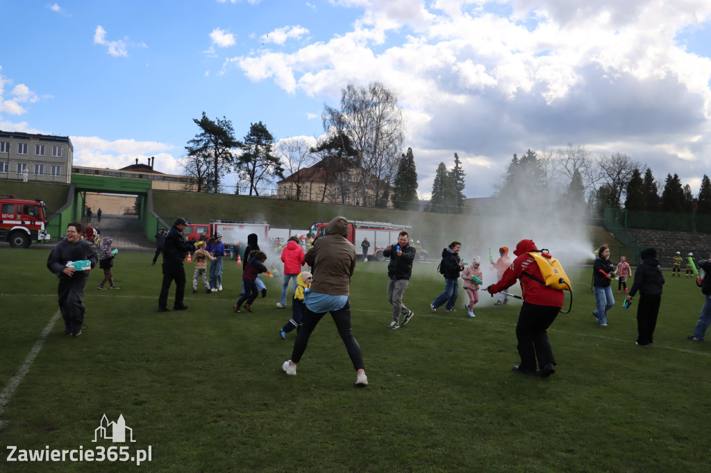 Fotorelacja: Lany Poniedziałek w Zawierciu!