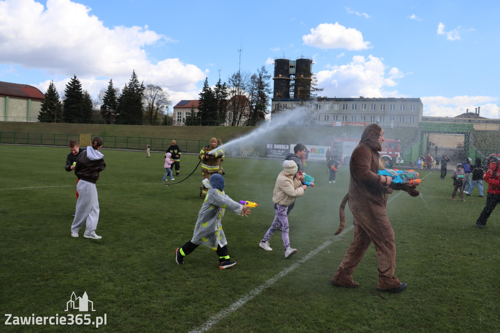 Fotorelacja: Lany Poniedziałek w Zawierciu!