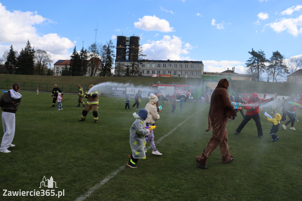 Fotorelacja: Lany Poniedziałek w Zawierciu!