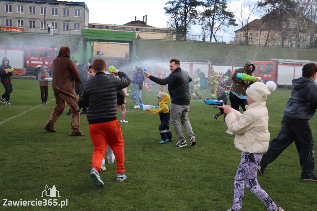 Fotorelacja: Lany Poniedziałek w Zawierciu!