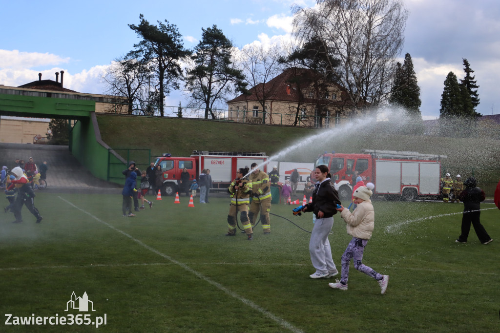 Fotorelacja: Lany Poniedziałek w Zawierciu!