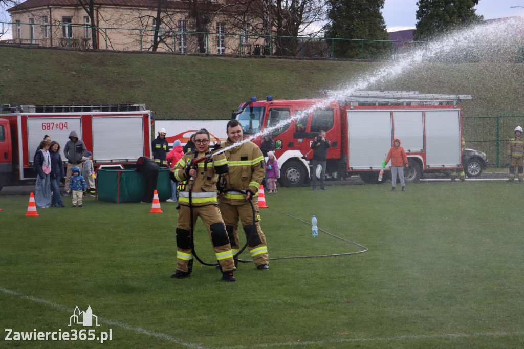 Fotorelacja: Lany Poniedziałek w Zawierciu!