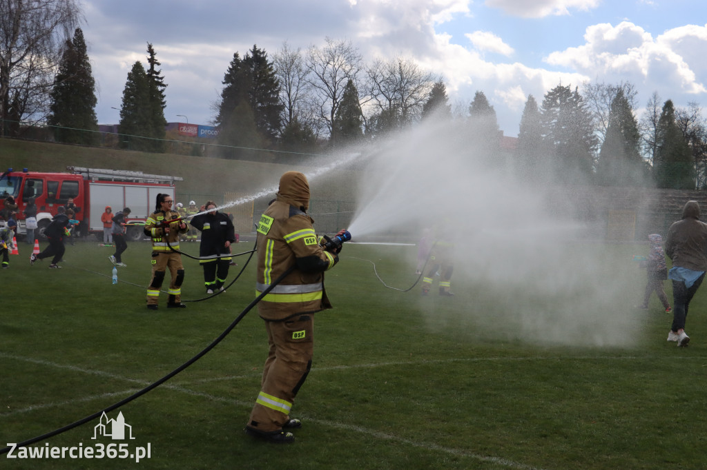 Fotorelacja: Lany Poniedziałek w Zawierciu!