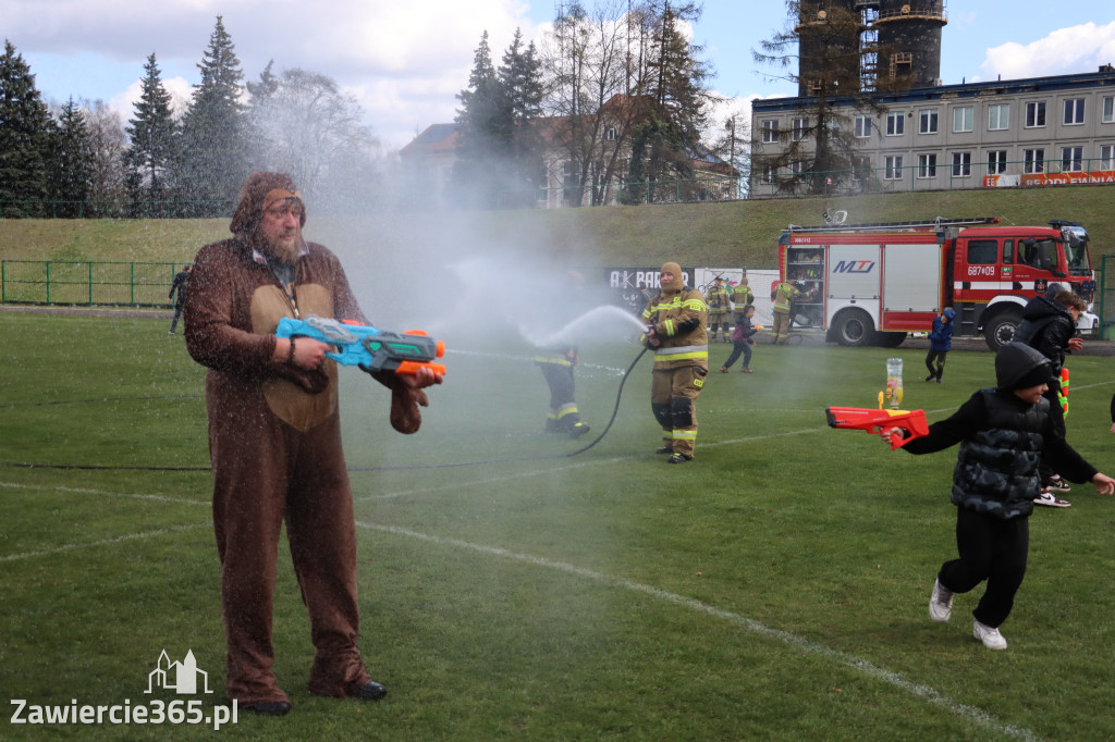 Fotorelacja: Lany Poniedziałek w Zawierciu!