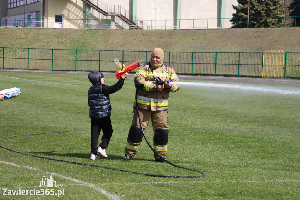 Fotorelacja: Lany Poniedziałek w Zawierciu!