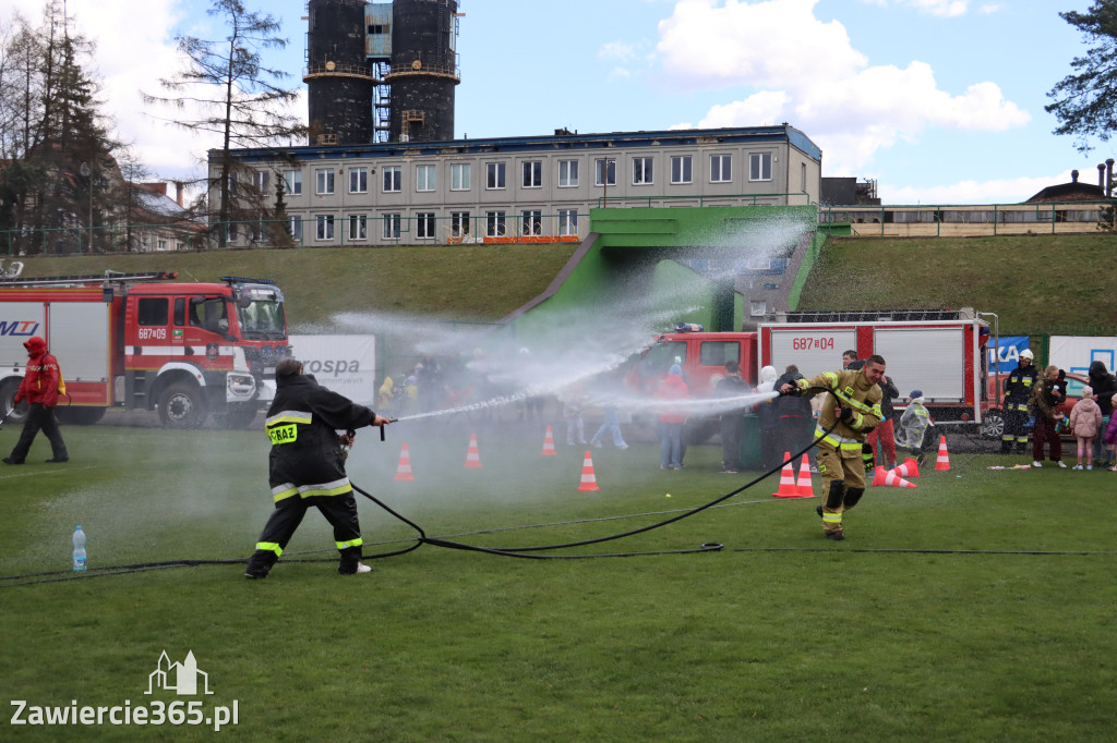 Fotorelacja: Lany Poniedziałek w Zawierciu!