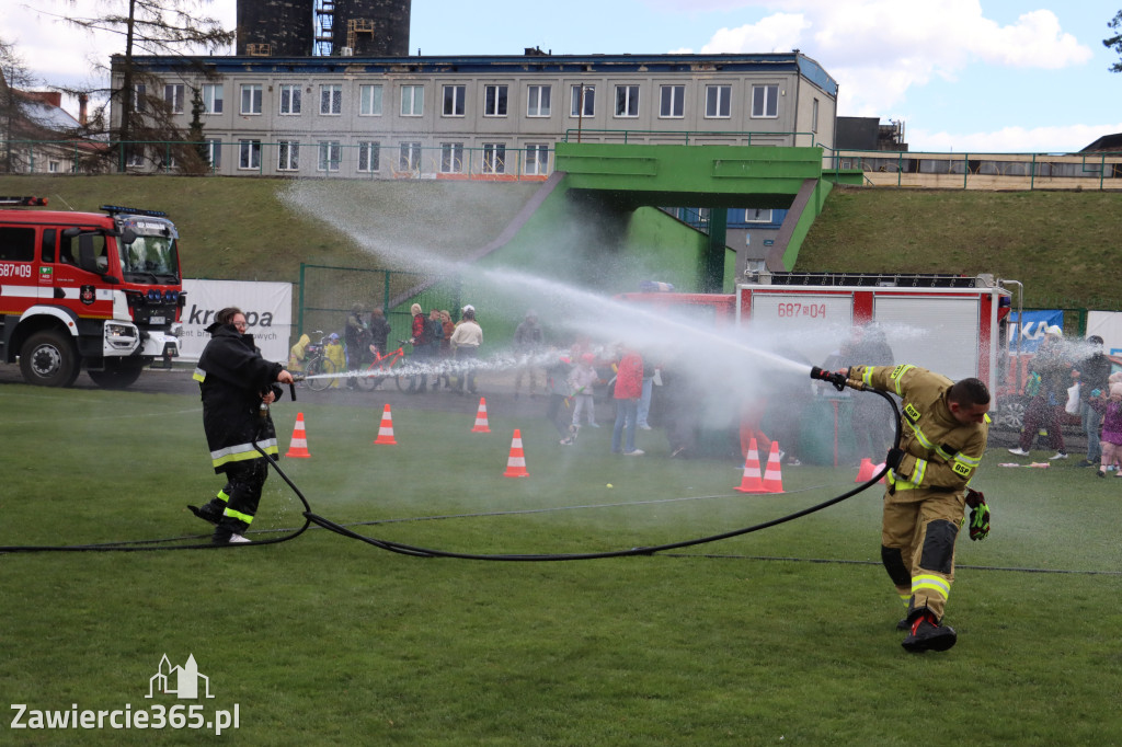 Fotorelacja: Lany Poniedziałek w Zawierciu!