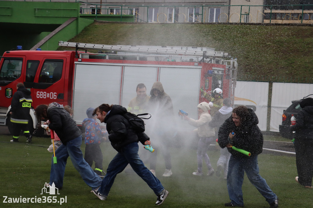 Fotorelacja: Lany Poniedziałek w Zawierciu!