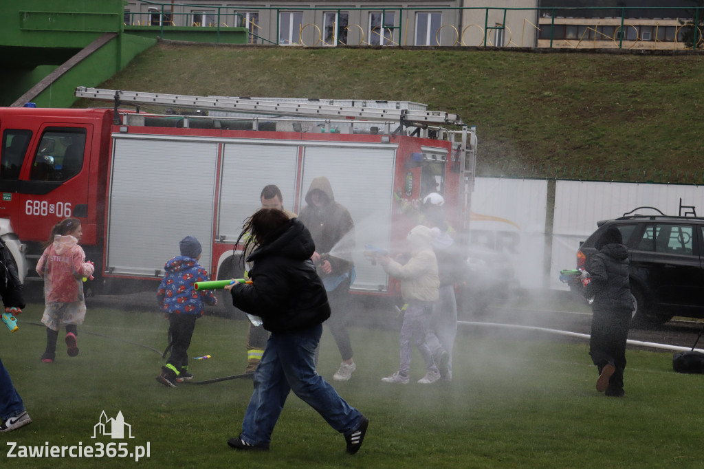 Fotorelacja: Lany Poniedziałek w Zawierciu!