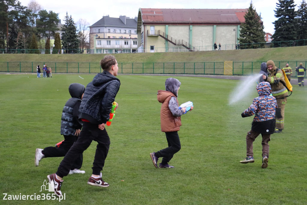 Fotorelacja: Lany Poniedziałek w Zawierciu!