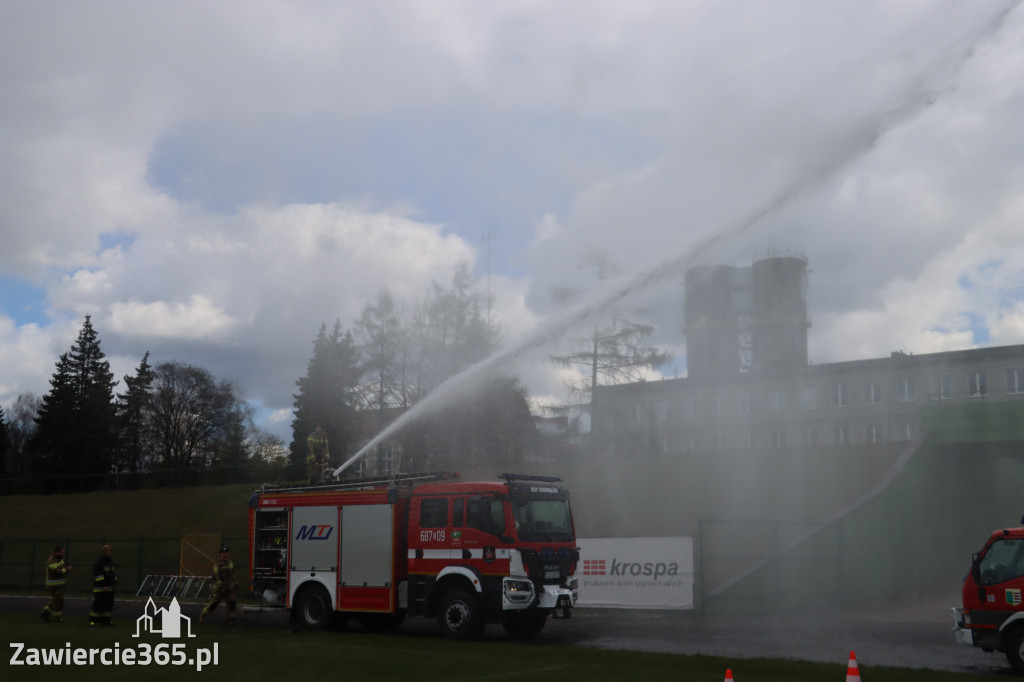 Fotorelacja: Lany Poniedziałek w Zawierciu!