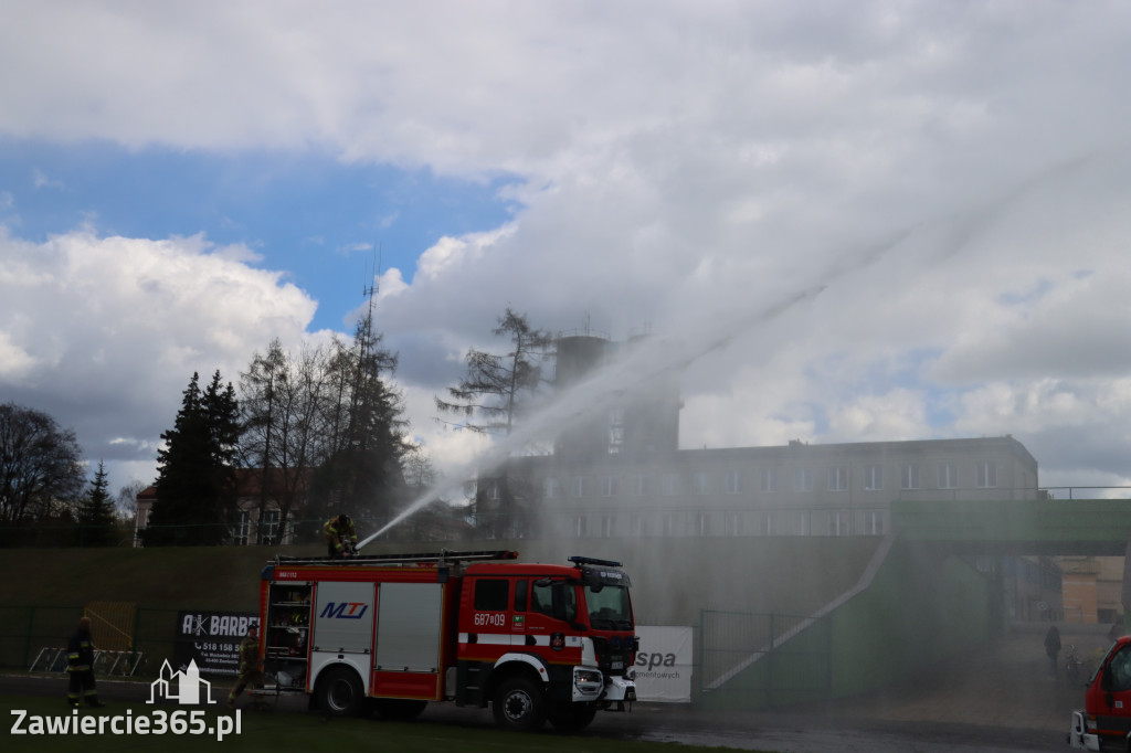 Fotorelacja: Lany Poniedziałek w Zawierciu!