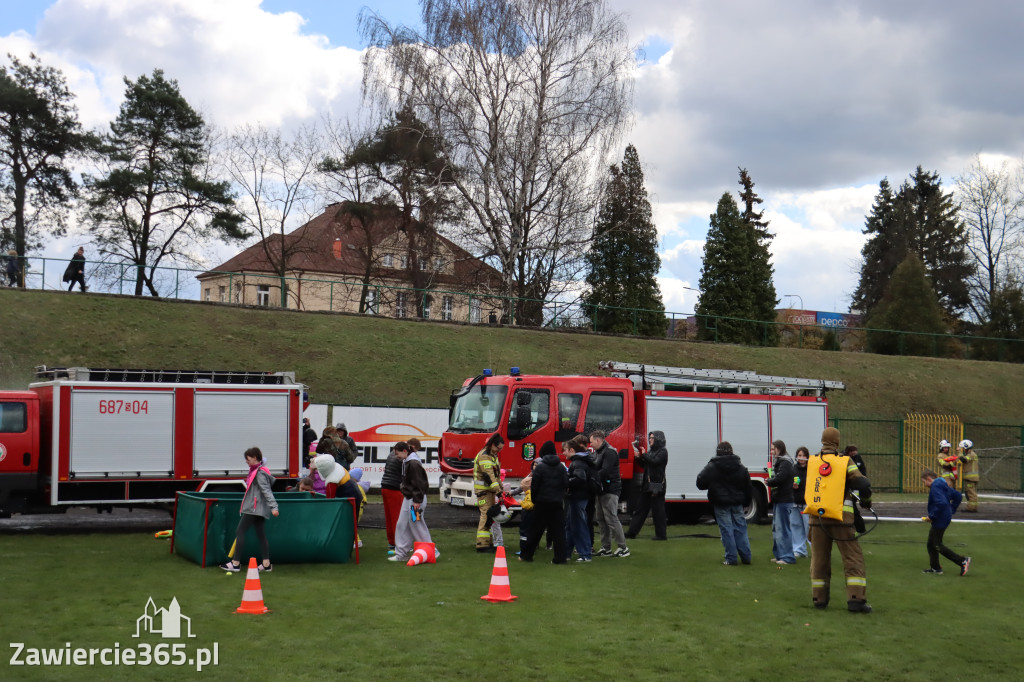 Fotorelacja: Lany Poniedziałek w Zawierciu!