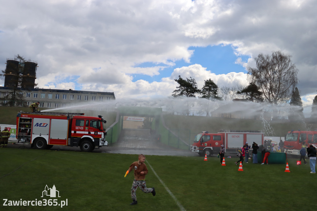 Fotorelacja: Lany Poniedziałek w Zawierciu!