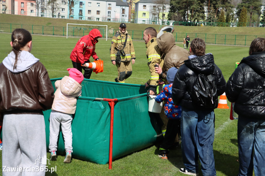 Fotorelacja: Lany Poniedziałek w Zawierciu!